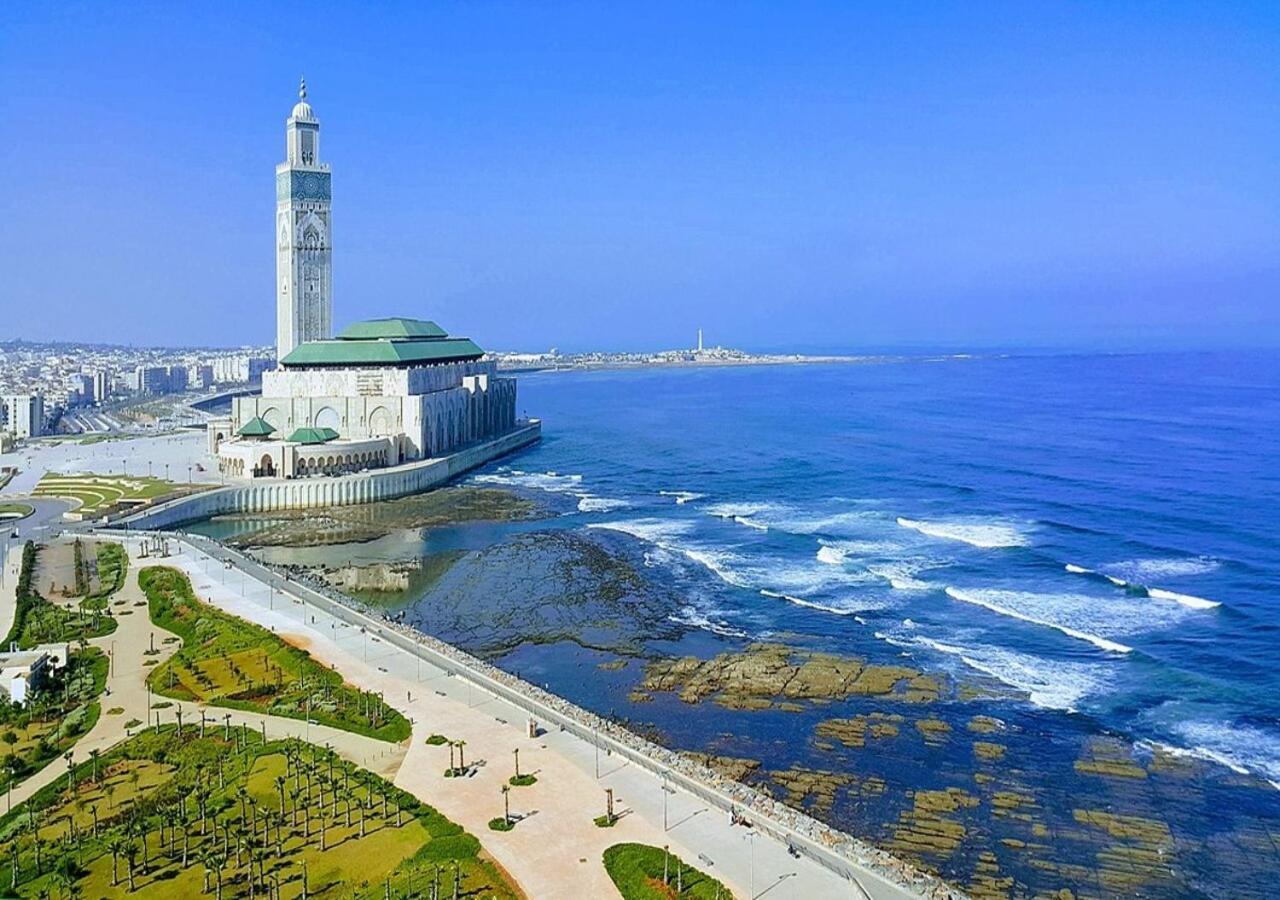Luxury Downtown Apartment Of 80M2 In Front Of Hassan 2 Mosque And Sea From Family , Pour Famille , Interdit Couples Araabic Non Marie, Forbidden Unmarried Araabic Couples Basement Car Park Casablanca Buitenkant foto