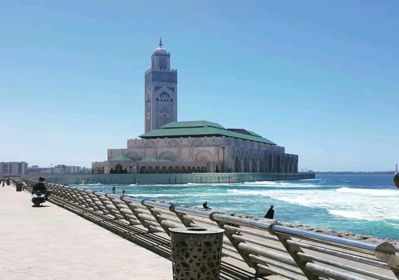 Luxury Downtown Apartment Of 80M2 In Front Of Hassan 2 Mosque And Sea From Family , Pour Famille , Interdit Couples Araabic Non Marie, Forbidden Unmarried Araabic Couples Basement Car Park Casablanca Buitenkant foto