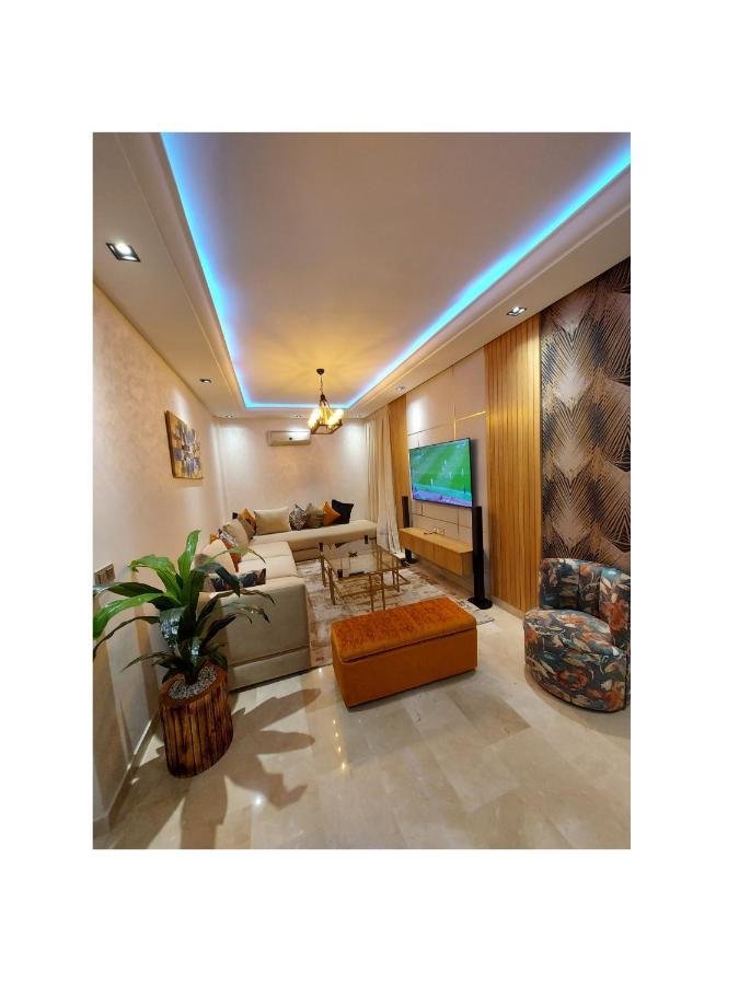 Luxury Downtown Apartment Of 80M2 In Front Of Hassan 2 Mosque And Sea From Family , Pour Famille , Interdit Couples Araabic Non Marie, Forbidden Unmarried Araabic Couples Basement Car Park Casablanca Buitenkant foto