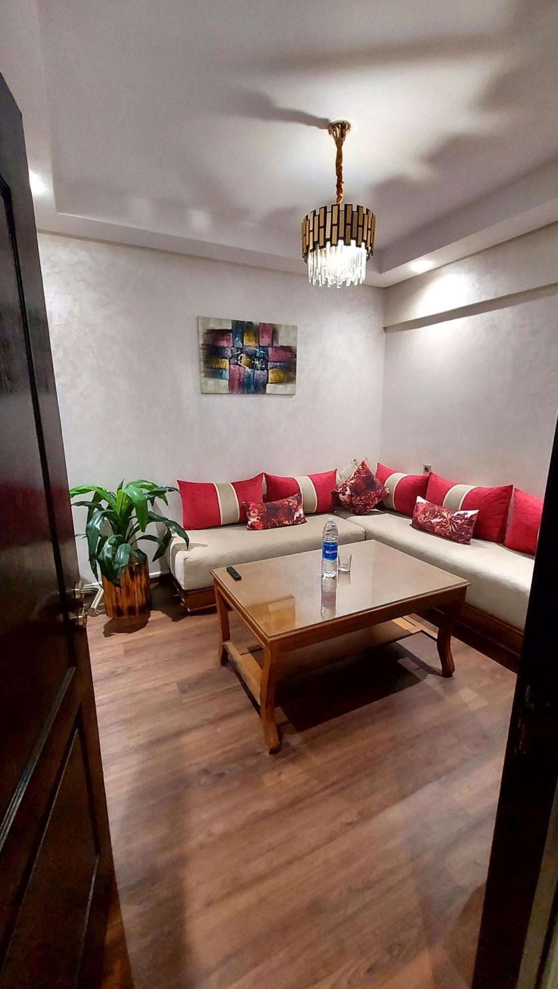 Luxury Downtown Apartment Of 80M2 In Front Of Hassan 2 Mosque And Sea From Family , Pour Famille , Interdit Couples Araabic Non Marie, Forbidden Unmarried Araabic Couples Basement Car Park Casablanca Buitenkant foto