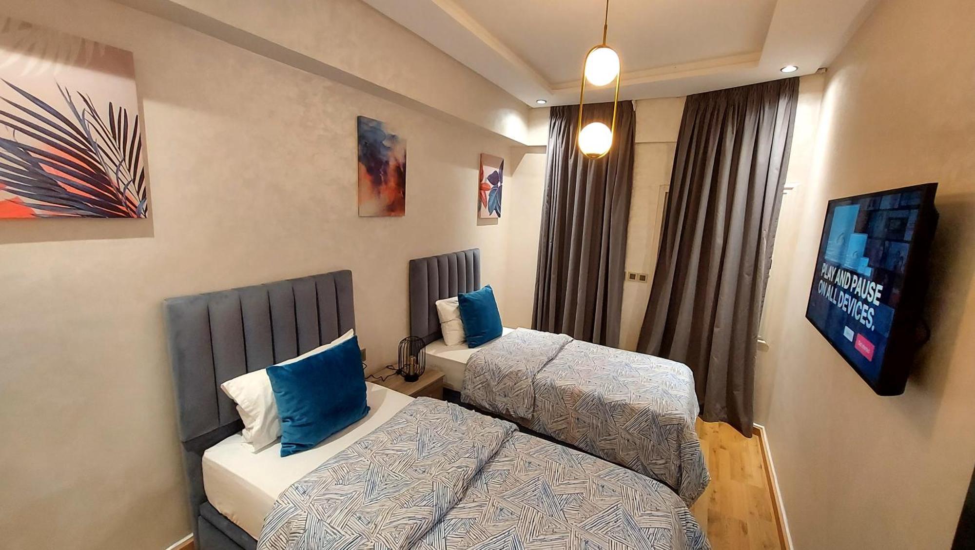 Luxury Downtown Apartment Of 80M2 In Front Of Hassan 2 Mosque And Sea From Family , Pour Famille , Interdit Couples Araabic Non Marie, Forbidden Unmarried Araabic Couples Basement Car Park Casablanca Buitenkant foto